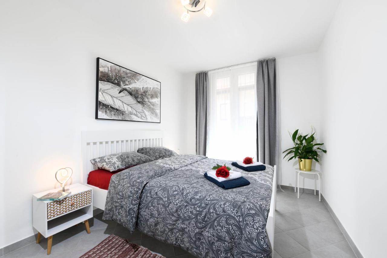 Aria Apartment - Free Parking Bioggio Eksteriør bilde